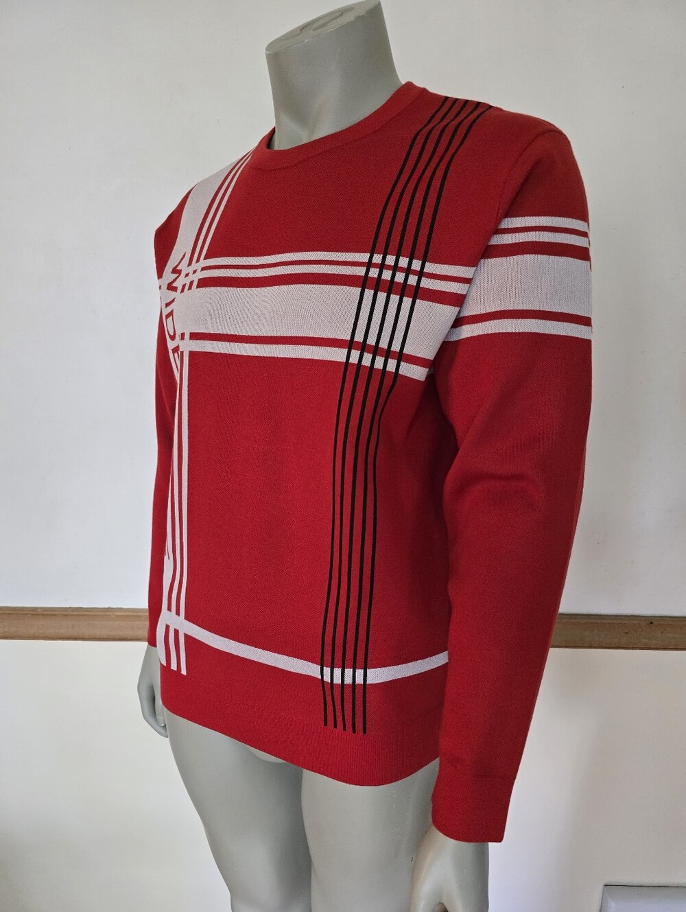 WIDEANGLE Korea Activewear Sweater Size Large - Picture 4 of 13